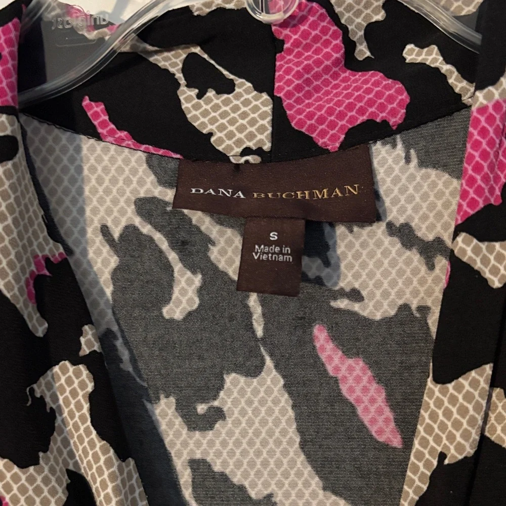 Dana Buchman Pink and Black Animal Print Blouse - Picture 2 of 3